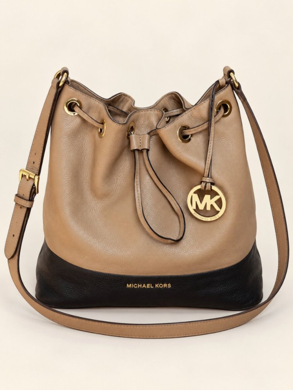 Michael Kors Jules Large Colorblock Leather Bucket Shoulder Bag Black Suntan